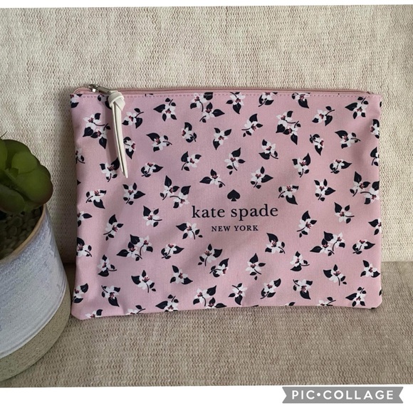 ‼️Flash SALE,today only‼️✨🆕✨Brand New Kate Spade Large Pouch - Picture 1 of 3